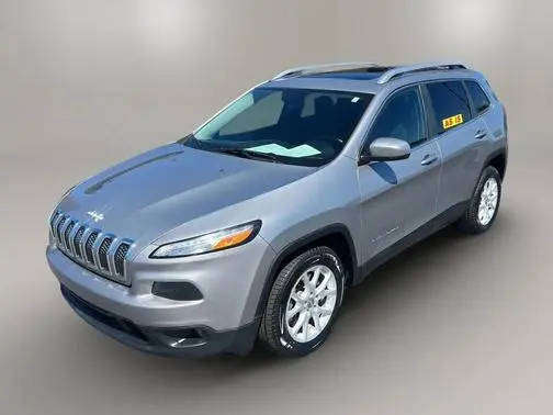 2017 Jeep Cherokee Latitude FWD photo
