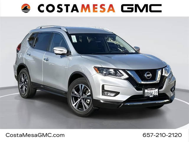 2017 Nissan Rogue SL FWD photo