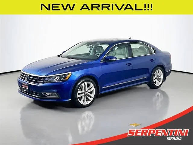 2017 Volkswagen Passat 1.8T SEL Premium FWD photo