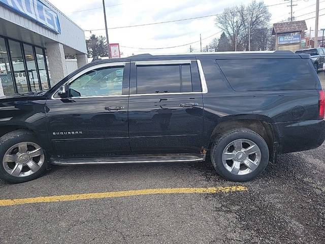 2017 Chevrolet Suburban Premier 4WD photo