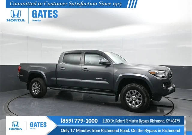 2017 Toyota Tacoma SR5 4WD photo