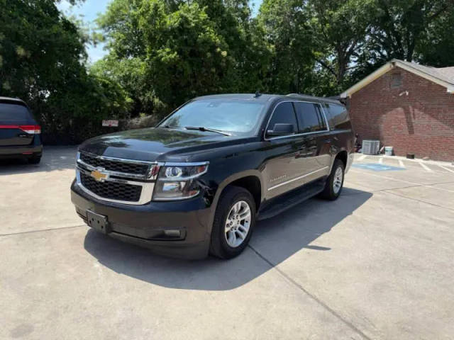 2017 Chevrolet Suburban LT RWD photo