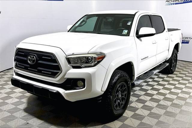 2017 Toyota Tacoma SR5 RWD photo