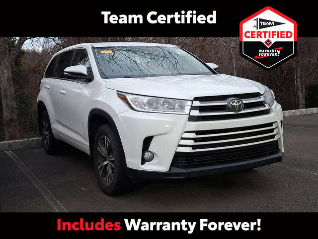 2017 Toyota Highlander LE Plus AWD photo