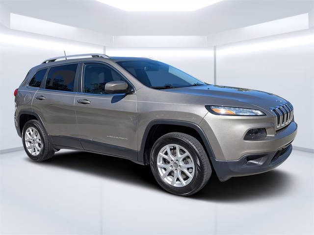 2017 Jeep Cherokee Latitude FWD photo
