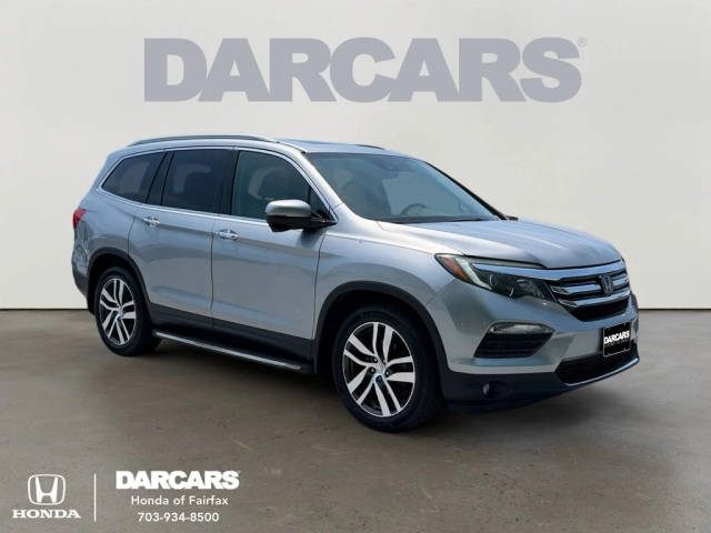 2017 Honda Pilot Touring AWD photo