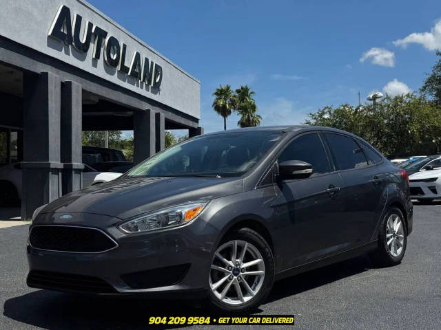 2016 Ford Focus SE FWD photo