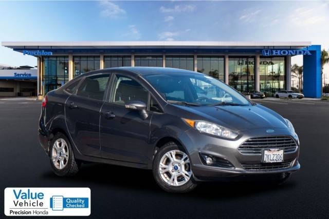 2015 Ford Fiesta SE FWD photo
