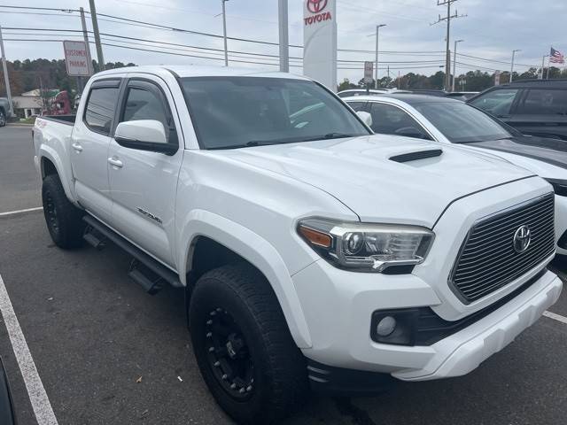 2017 Toyota Tacoma TRD Sport 4WD photo