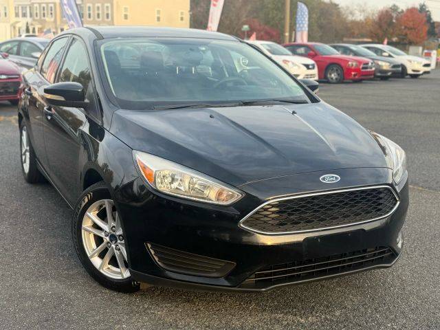2017 Ford Focus SE FWD photo