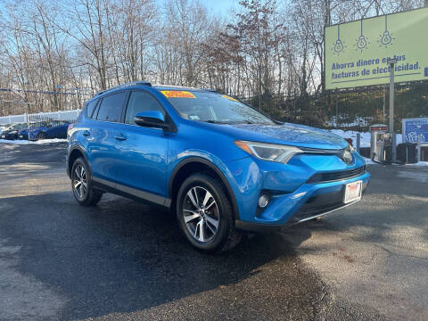 2017 Toyota RAV4 XLE AWD photo