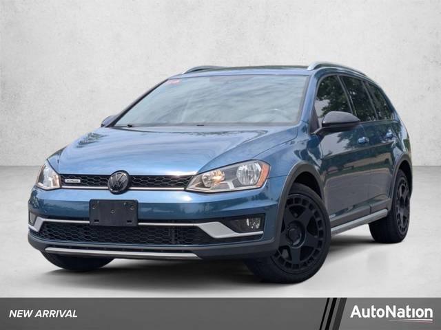 2017 Volkswagen Golf Alltrack S AWD photo