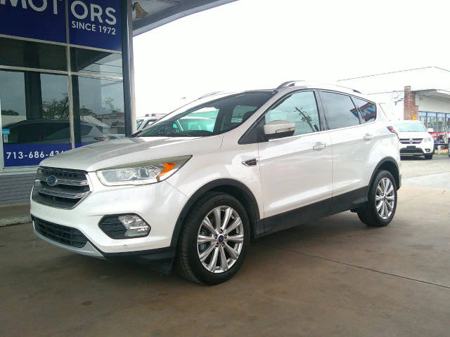 2017 Ford Escape Titanium FWD photo