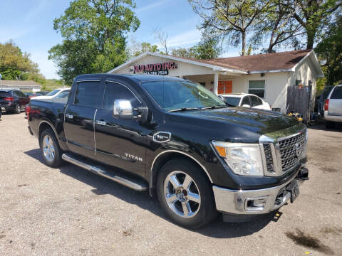 2017 Nissan Titan SV RWD photo