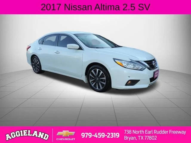 2017 Nissan Altima 2.5 SV FWD photo