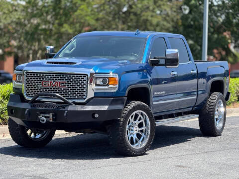 2017 GMC Sierra 2500HD Denali 4WD photo