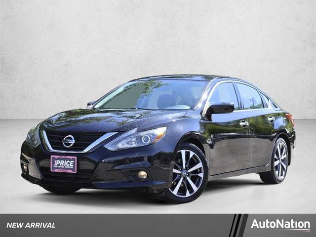2017 Nissan Altima 2.5 SR FWD photo