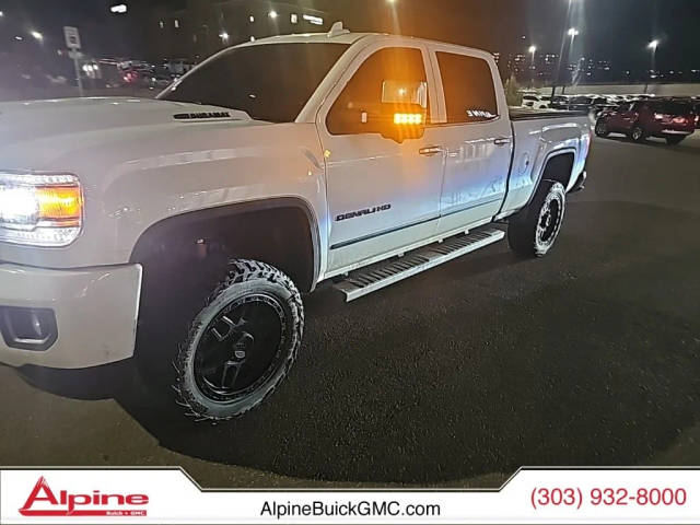 2017 GMC Sierra 2500HD Denali 4WD photo