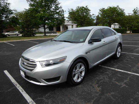 2017 Ford Taurus SE FWD photo