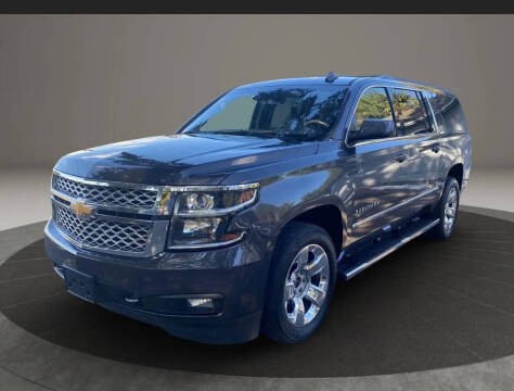 2017 Chevrolet Suburban LT 4WD photo