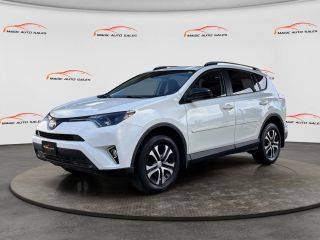 2017 Toyota RAV4 LE AWD photo