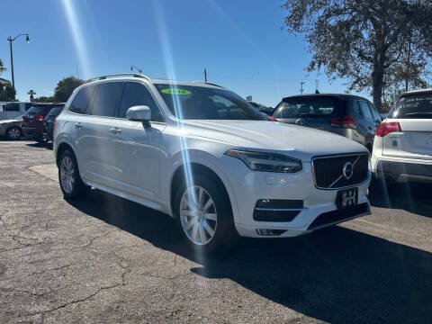 2016 Volvo XC90 T6 Momentum AWD photo