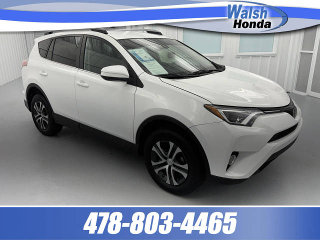 2017 Toyota RAV4 LE FWD photo