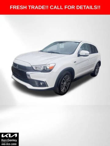 2017 Mitsubishi Outlander Sport SE 2.4 FWD photo