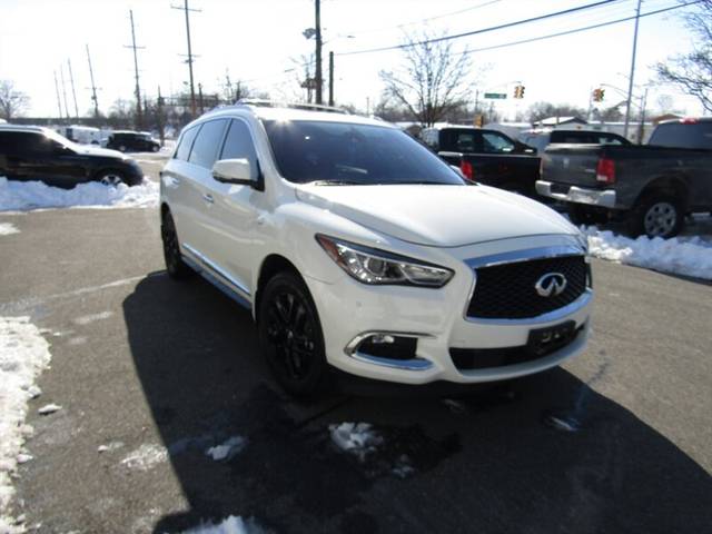 2017 Infiniti QX60 AWD photo