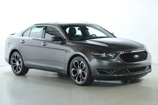2017 Ford Taurus SHO AWD photo