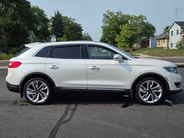 2017 Lincoln MKX Reserve AWD photo