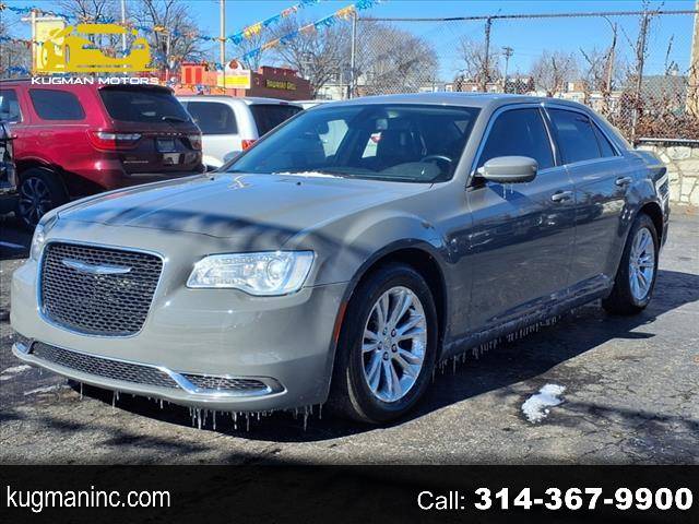 2017 Chrysler 300 Limited RWD photo