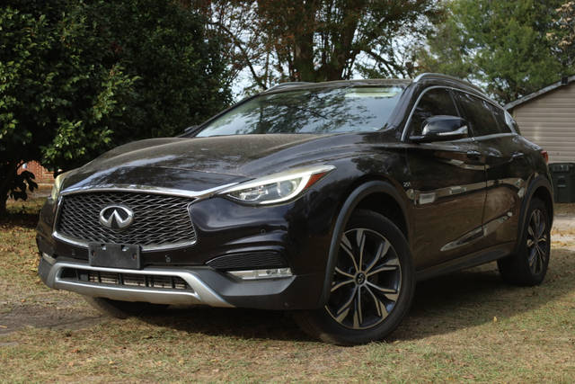 2017 Infiniti QX30 Premium AWD photo