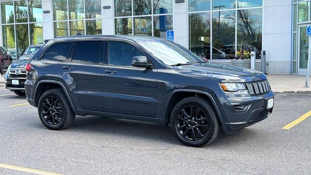 2017 Jeep Grand Cherokee Altitude 4WD photo