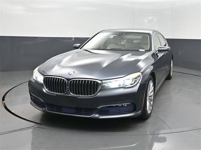 2016 BMW 7 Series 740i RWD photo