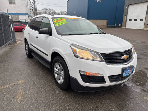 2017 Chevrolet Traverse LS AWD photo