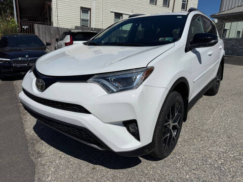 2017 Toyota RAV4 SE AWD photo