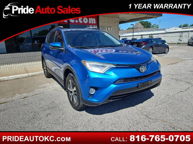 2017 Toyota RAV4 XLE FWD photo