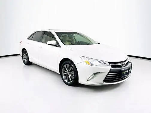 2017 Toyota Camry XLE V6 FWD photo