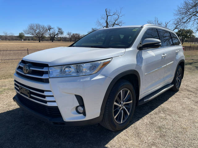 2017 Toyota Highlander XLE AWD photo