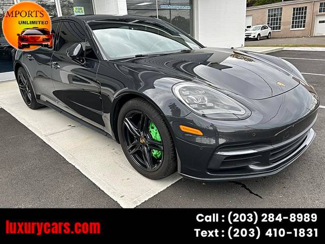 2017 Porsche Panamera 4 AWD photo