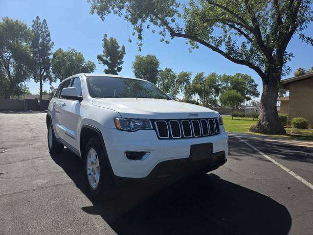 2017 Jeep Grand Cherokee Laredo RWD photo
