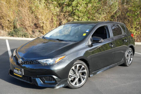 2017 Toyota Corolla iM  FWD photo