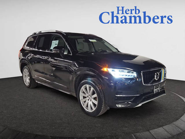 2017 Volvo XC90 Momentum AWD photo