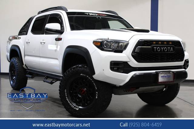 2017 Toyota Tacoma TRD Pro 4WD photo
