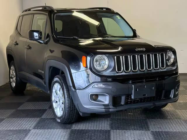 2016 Jeep Renegade Latitude 4WD photo