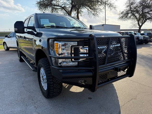 2017 Ford F-250 Super Duty XLT 4WD photo