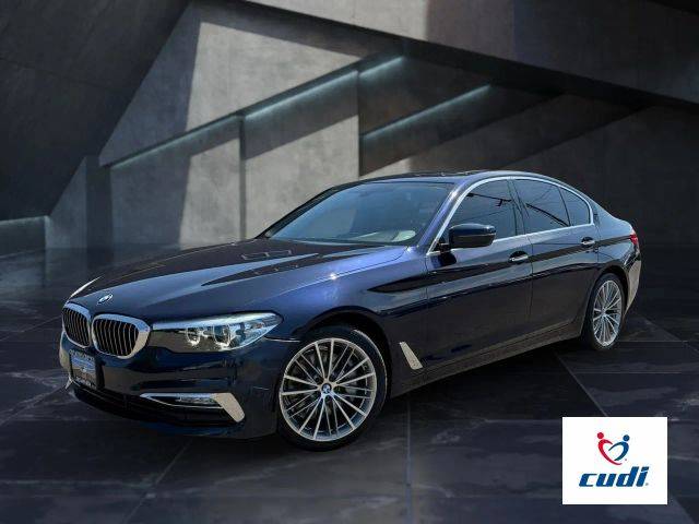 2017 BMW 5 Series 530i RWD photo