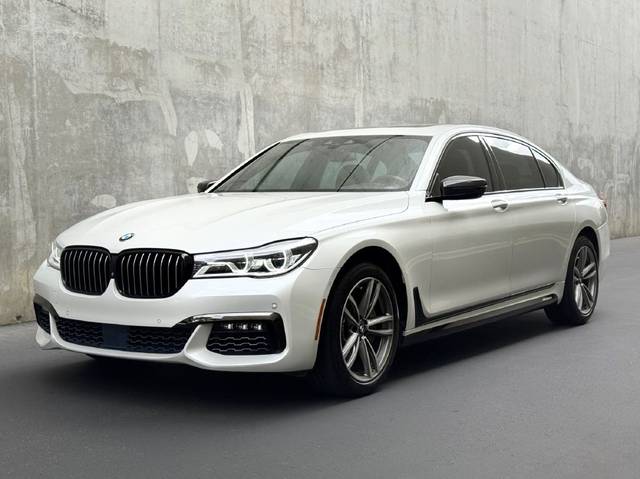 2017 BMW 7 Series 750i xDrive AWD photo