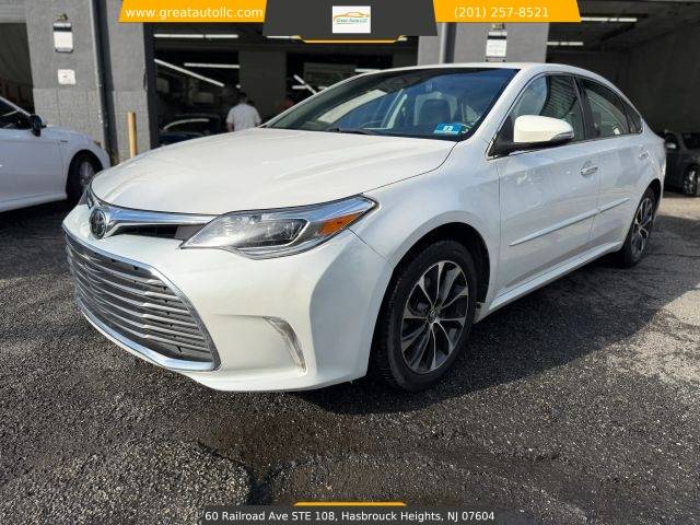 2017 Toyota Avalon XLE Premium FWD photo